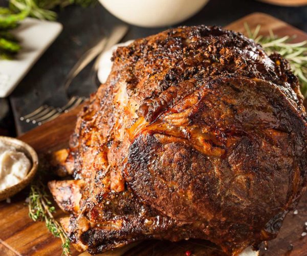 Côte de bœuf caramelisée au thym au restaurant la table de trois à Bordeaux